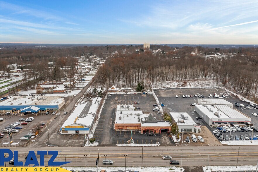 More Photos Of 3864 Youngstown Rd SE, Warren Restaurant For Sale