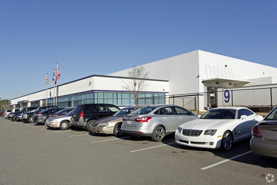 More Photos Of 16000 Progress Dr, Cottondale Manufacturing For Lease