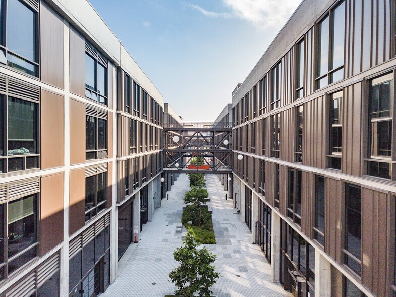 More Photos Of 150 Hooper St, San Francisco Light Manufacturing For Lease