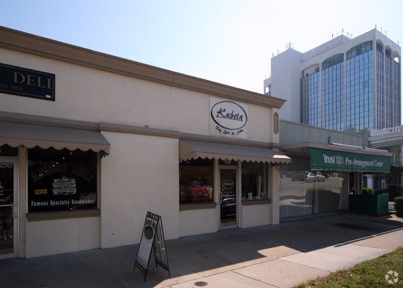 More Photos Of 126-128 N Orange Ave, Sarasota Storefront For Lease