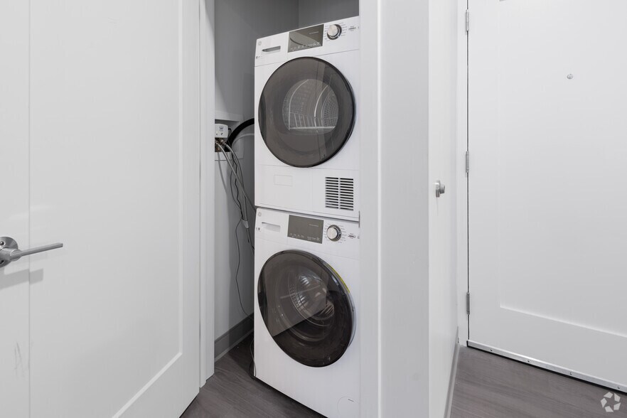 More Photos Of 125 Clifford St, Providence Apartments For Lease