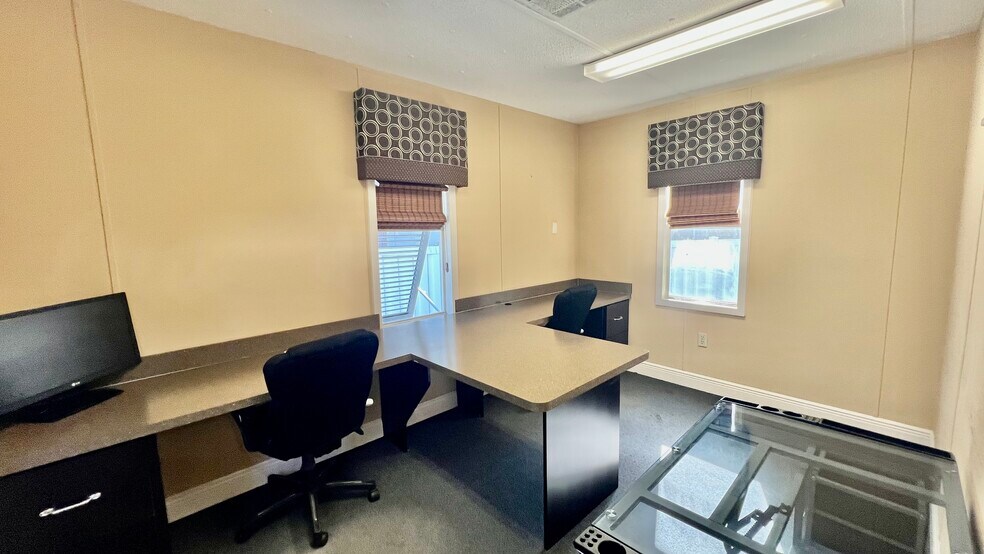 More Photos Of 5703 S Macdill Ave, Tampa Coworking Space