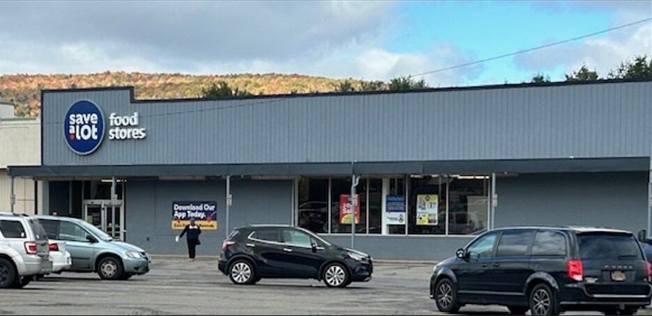 More Photos Of 4160-4178 Bolivar Rd, Wellsville Unknown For Lease