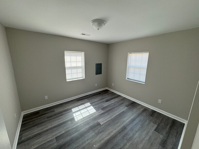 More Photos Of 4902 Schmidt St, Fayetteville Apartments For Sale