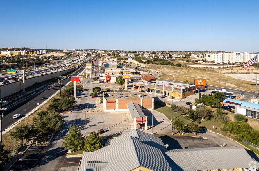 More Photos Of 21038 US Highway 281 N, San Antonio Storefront Retail Office For Lease