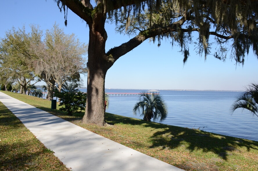 More Photos Of 220 Stowe Ave, Orange Park Apartments For Sale