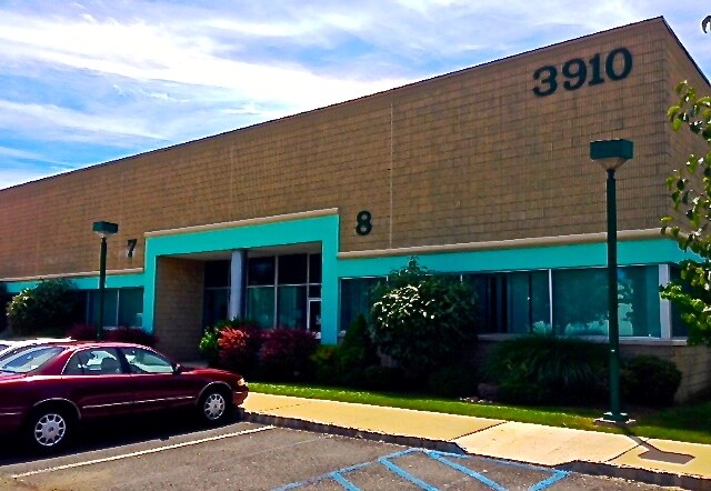 Primary Photo Of 3910 Park Ave, Edison Light Distribution For Lease