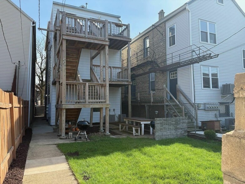 More Photos Of 2120 W Cullerton St, Chicago Apartments For Sale