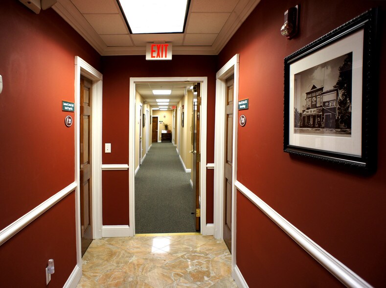 More Photos Of 900 SE Ocean Blvd, Stuart Medical For Lease