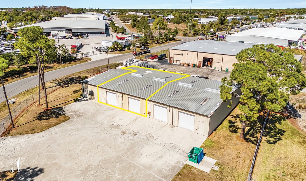 More Photos Of 17430 East St, North Fort Myers Warehouse For Lease