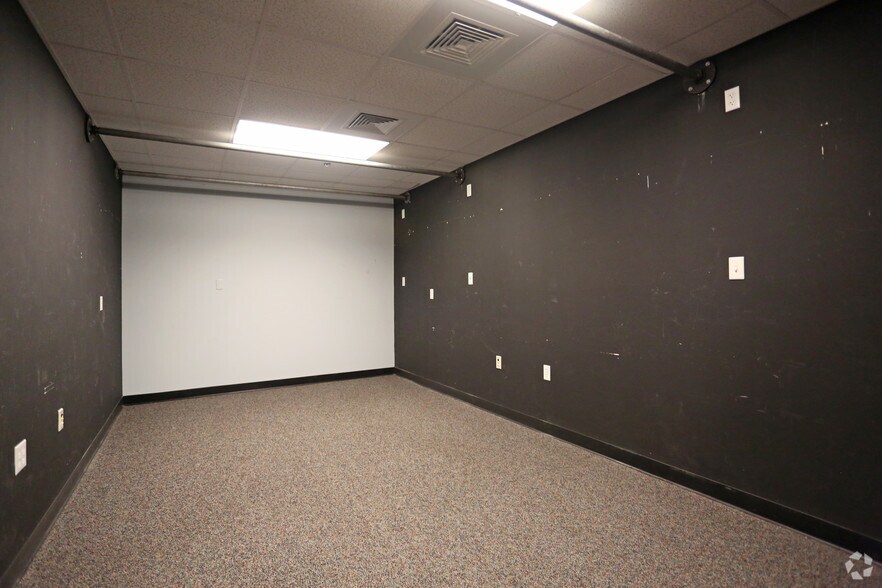 More Photos Of 1610 W International Speedway Blvd, Daytona Beach Medical For Sale