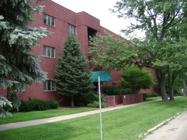 More Photos Of 509-511 W Capitol Ave, Springfield Office For Sale