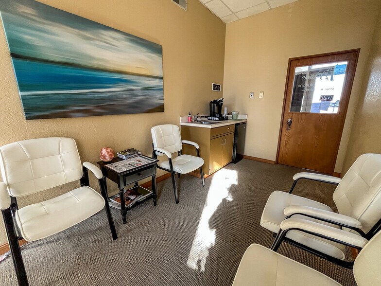 More Photos Of 2001 7th St, Rapid City Office For Sale