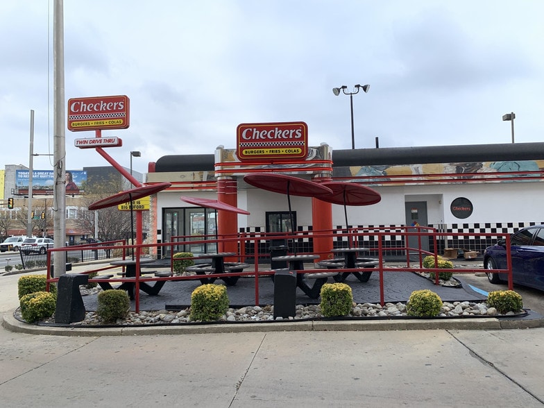 More Photos Of 1208 N Broad St, Philadelphia Restaurant For Lease