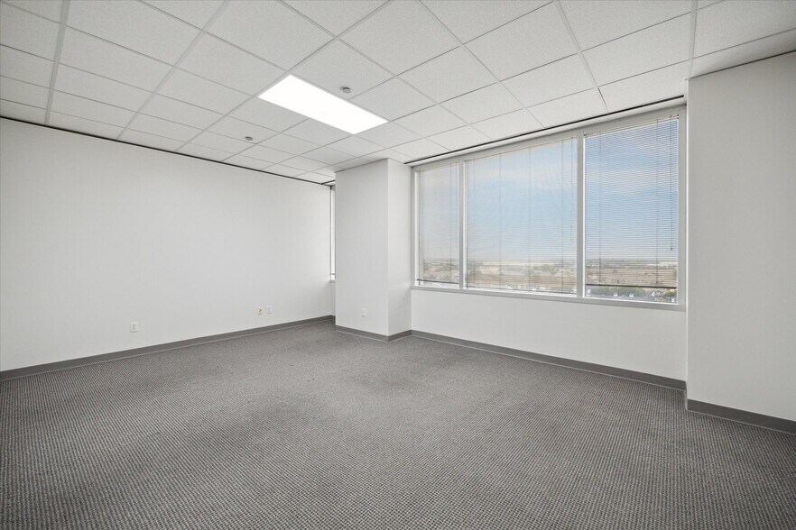 More Photos Of 9800 Centre Pky, Houston Office For Lease
