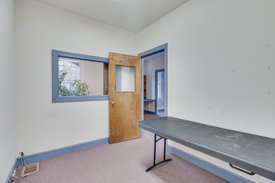 More Photos Of 217 N Washington St, Alexandria Office Residential For Sale