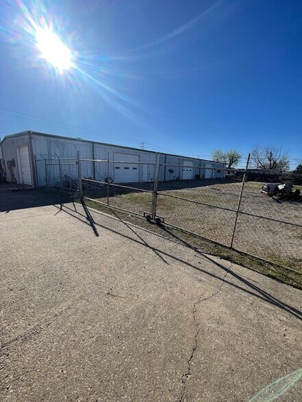 More Photos Of 4615 N Highway 71, Alma Freestanding For Sale