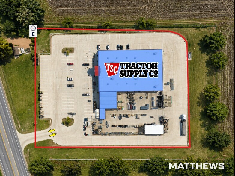 More Photos Of 1200 E Royall Blvd, Malakoff General Retail For Sale