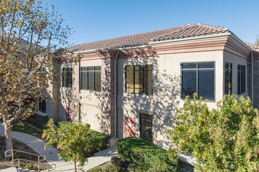 More Photos Of 1175 Swallow Ln, Simi Valley Medical For Lease