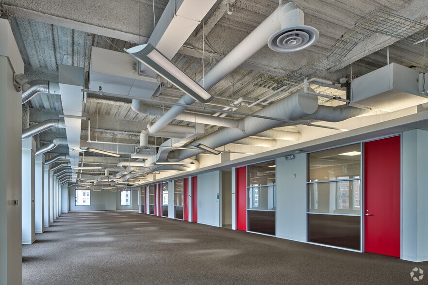 More Photos Of 150 W Jefferson Ave, Detroit Office For Lease