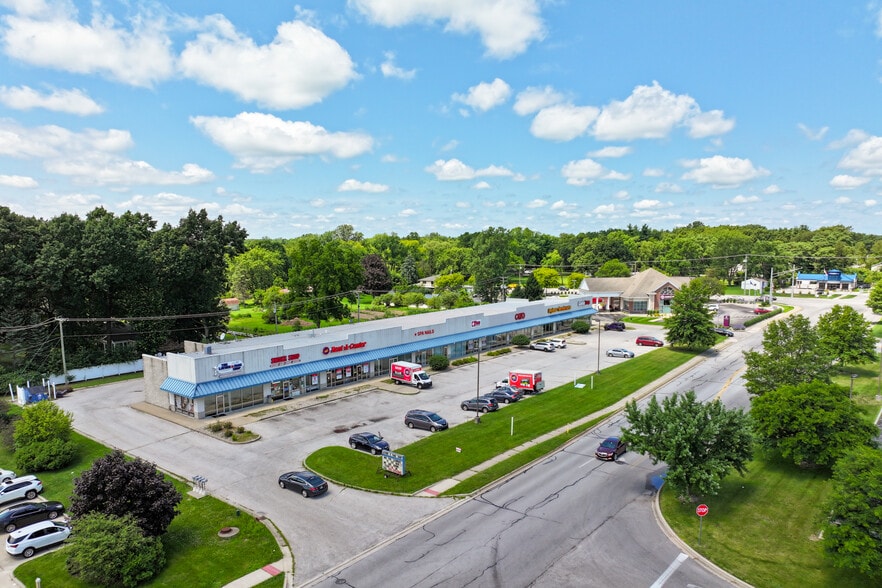 More Photos Of 2719 Emerson Dr, Elkhart Unknown For Lease