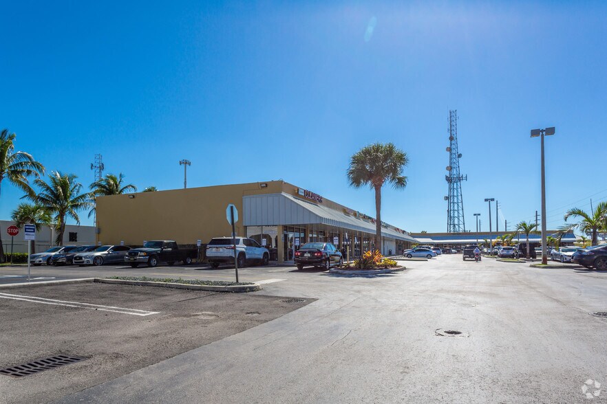 More Photos Of 12029-12083 SW 117th Ave, Miami Unknown For Lease