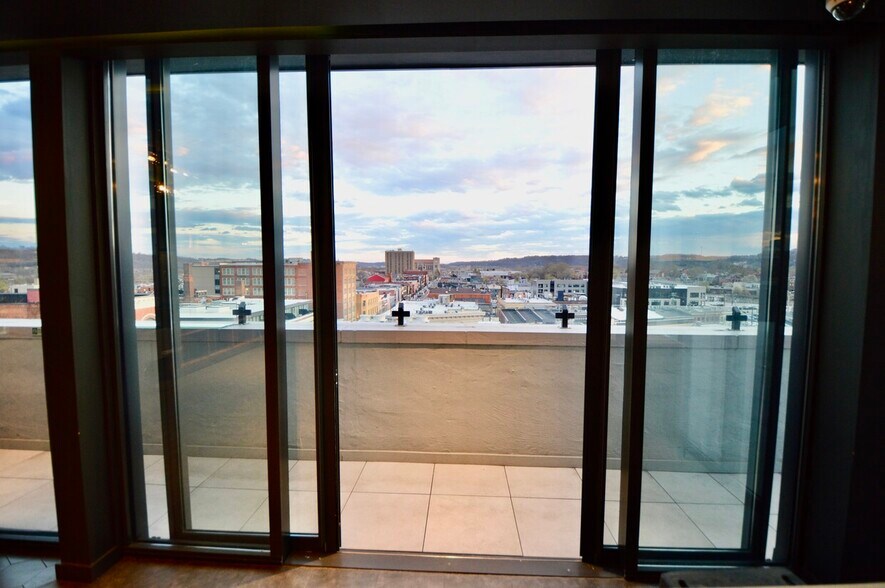 More Photos Of 535 Madison Ave, Covington Office For Lease