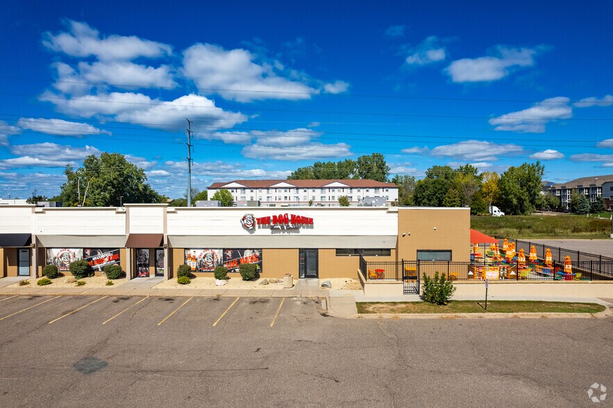 More Photos Of 2015-2029 Woodlynn Ave, Maplewood Freestanding For Lease