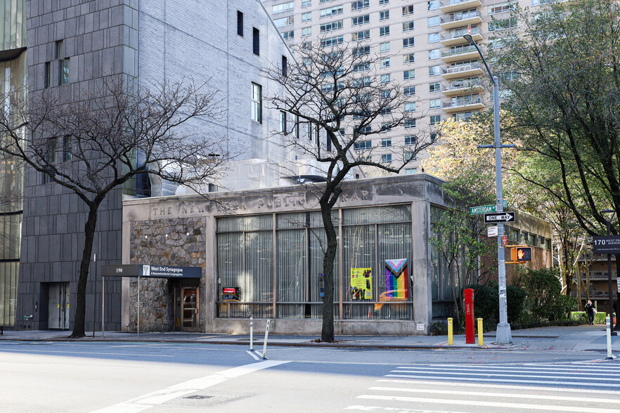 Primary Photo Of 190 Amsterdam Ave, New York Public Library For Lease