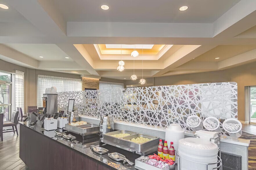 More Photos Of 930 Ed Noble Pky, Norman Hotel For Sale