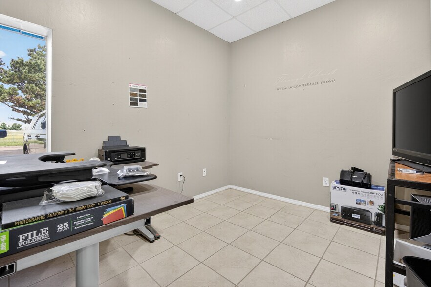 More Photos Of 1835 Industrial Blvd, Norman Warehouse For Sale