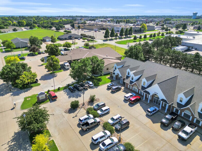 More Photos Of 5308 Parklane Pl, Kearney Office For Sale