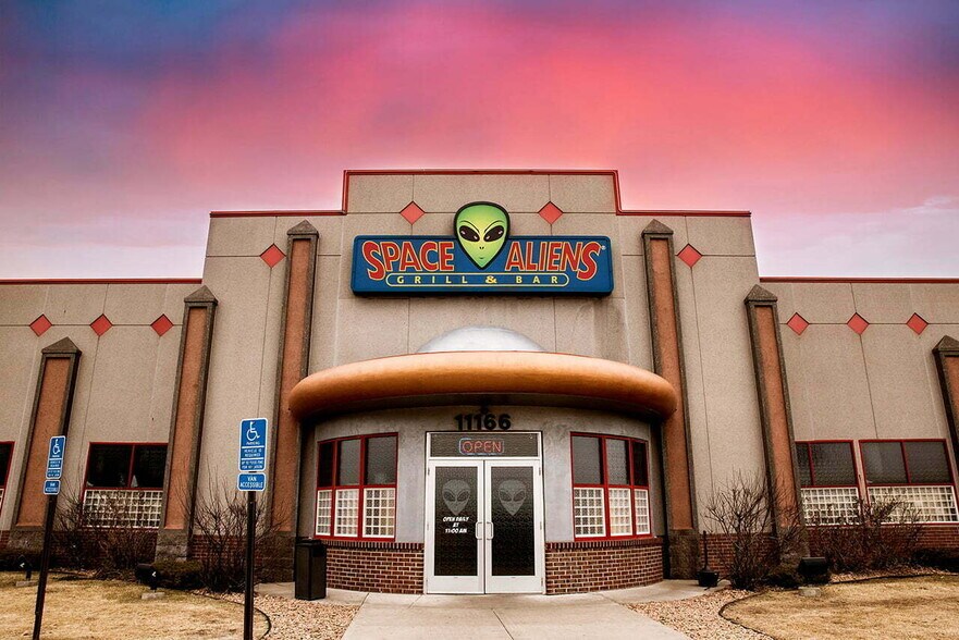 Primary Photo Of 11166 County Road 37 NE, Albertville Restaurant For Lease