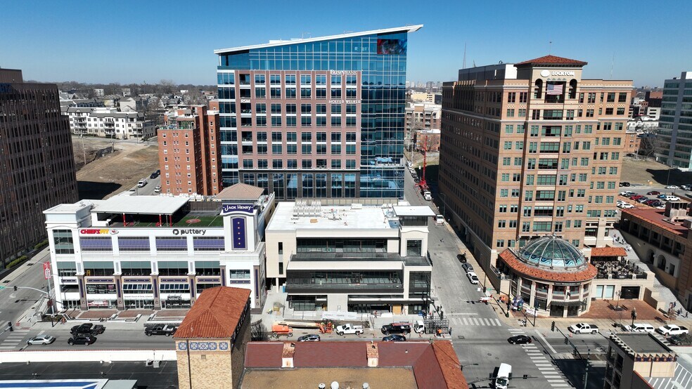 More Photos Of 604 W 47th St, Kansas City General Retail For Lease