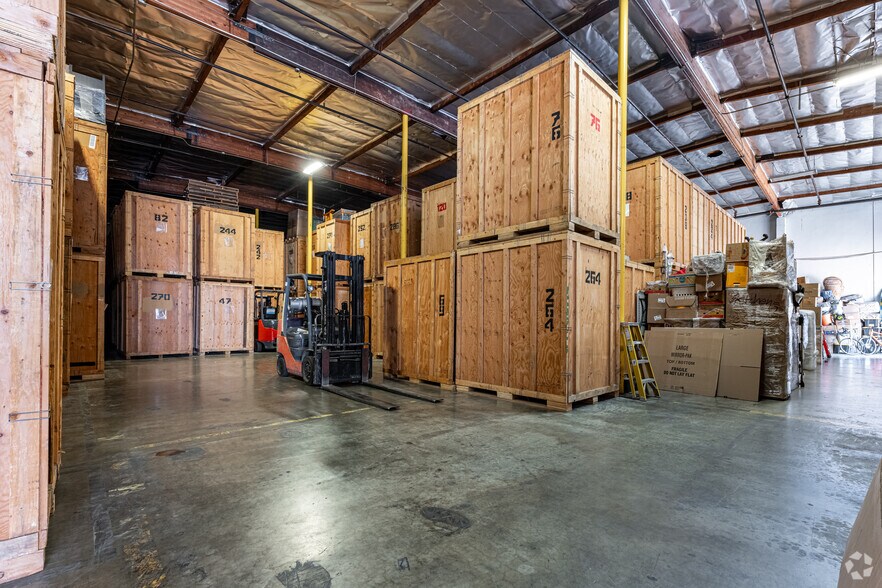 More Photos Of 1601 Perrino Pl, Los Angeles Manufacturing For Sale