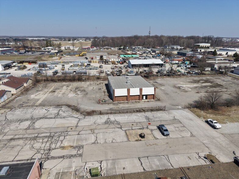 More Photos Of 5434-5448 W 86th St, Indianapolis Auto Repair For Sale