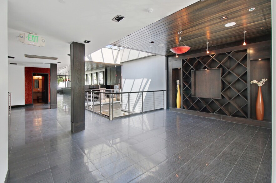 More Photos Of 1542 Washington Ave, Miami Beach Restaurant For Sale