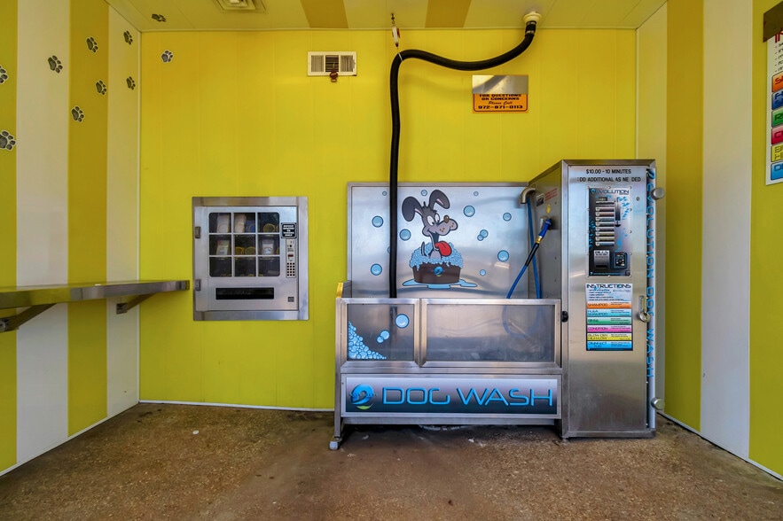 More Photos Of 525 W Irving Blvd, Irving Carwash For Sale