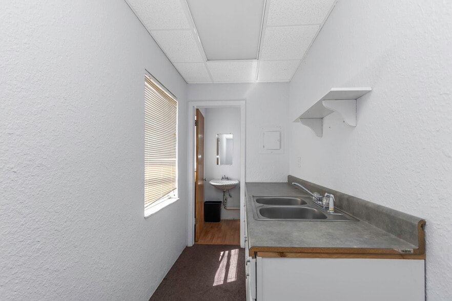 More Photos Of 1915 E Bay Dr, Largo General Retail For Sale
