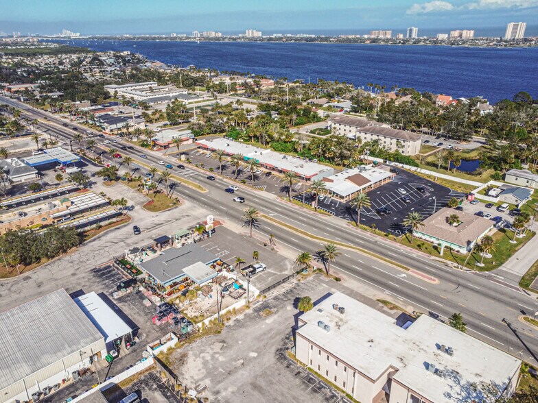 More Photos Of 2036 S Ridgewood Ave, Daytona Beach Medical For Sale