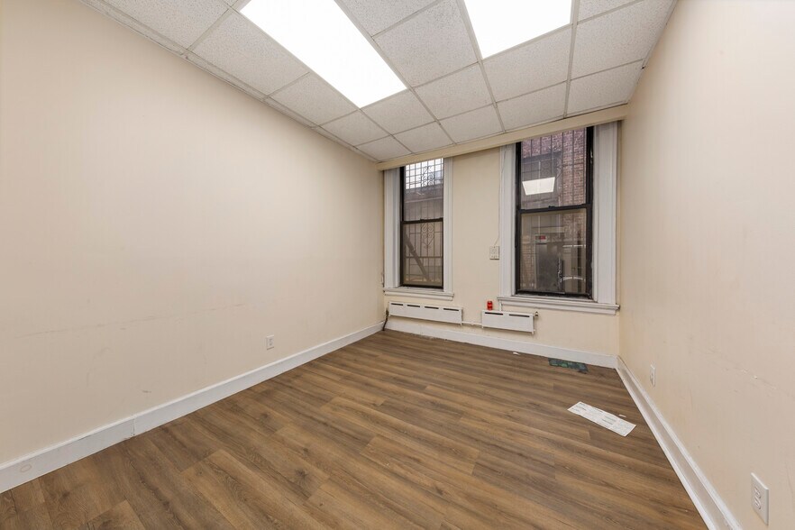 More Photos Of 370 E 149th St, Bronx Office For Lease