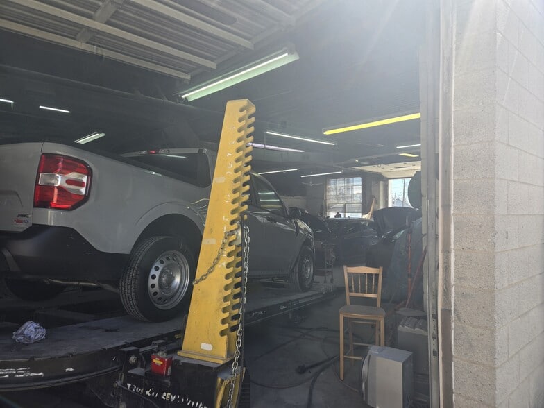 More Photos Of 300 W Oak Ln, Glenolden Auto Repair For Sale