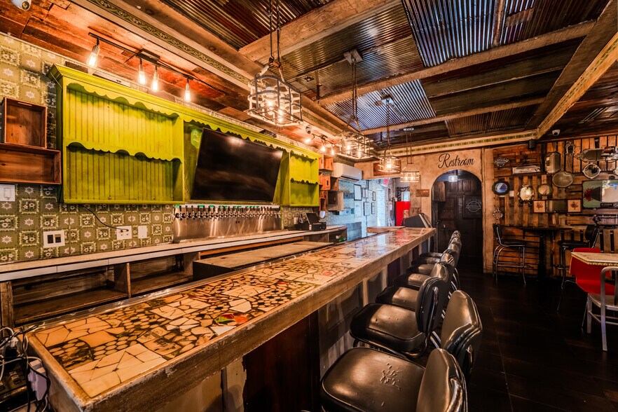 More Photos Of 3713 30th Ave, Long Island City Apartments For Lease