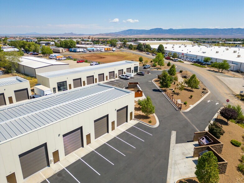 More Photos Of 2700 N Lake Valley Rd, Prescott Valley Light Manufacturing For Sale