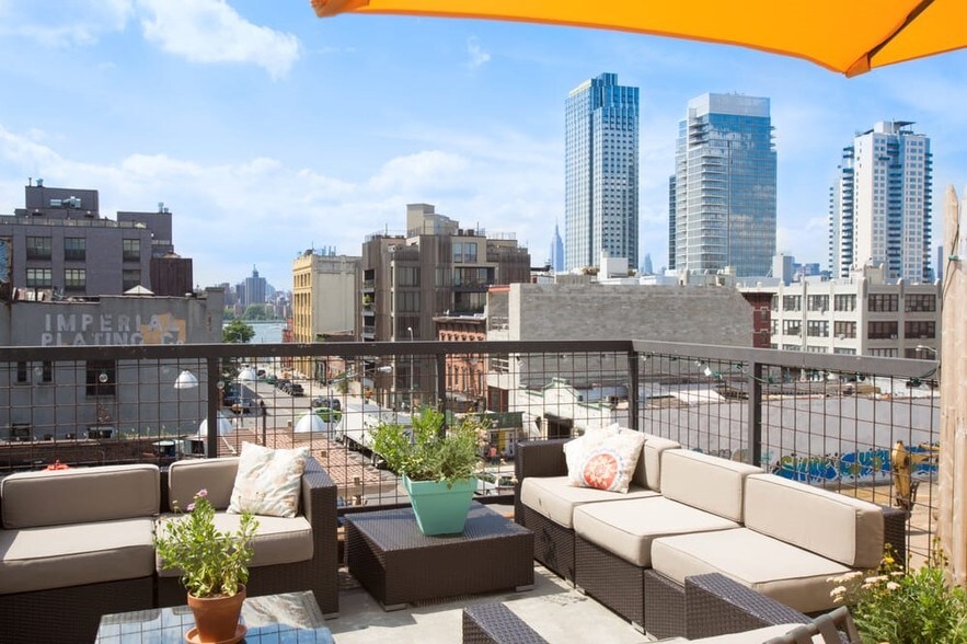 More Photos Of 134 Metropolitan Ave, Brooklyn Warehouse For Lease