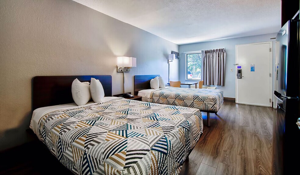 More Photos Of 4627 280 Hwy, Birmingham Hotel For Sale