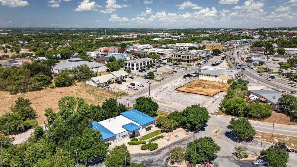 More Photos Of 710 1st St, Marble Falls Office For Sale