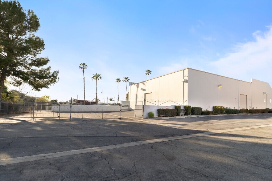 More Photos Of 3106 E Garvey Ave, West Covina Service For Sale