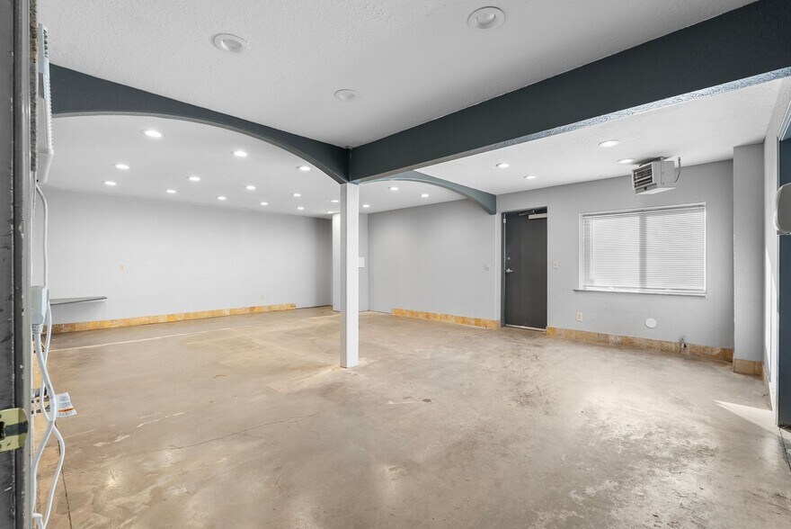 More Photos Of 80 E Wilbur Ave, Coeur d'Alene Service For Lease