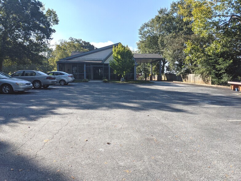 More Photos Of 1105 N Main St, Conyers Healthcare For Sale